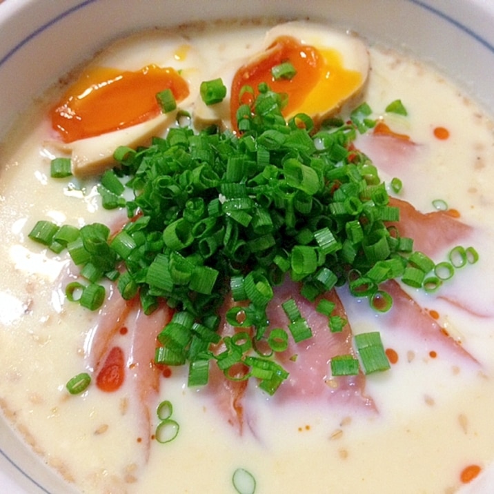 残った豆乳鍋をリメイク☆豚骨ラーメン